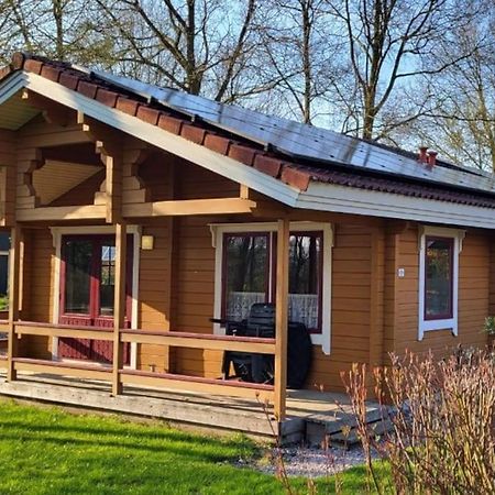 Wellness Bungalow Uppsala Gramsbergen Buitenkant foto