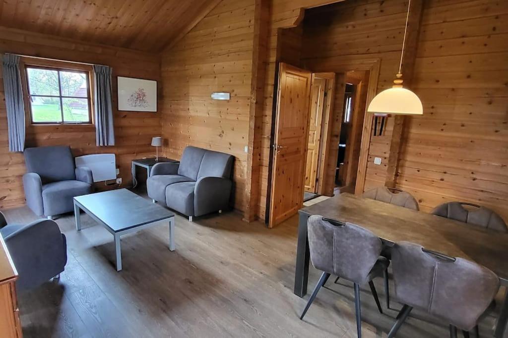 Wellness Bungalow Uppsala Gramsbergen Buitenkant foto