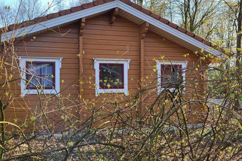Wellness Bungalow Uppsala Gramsbergen Buitenkant foto