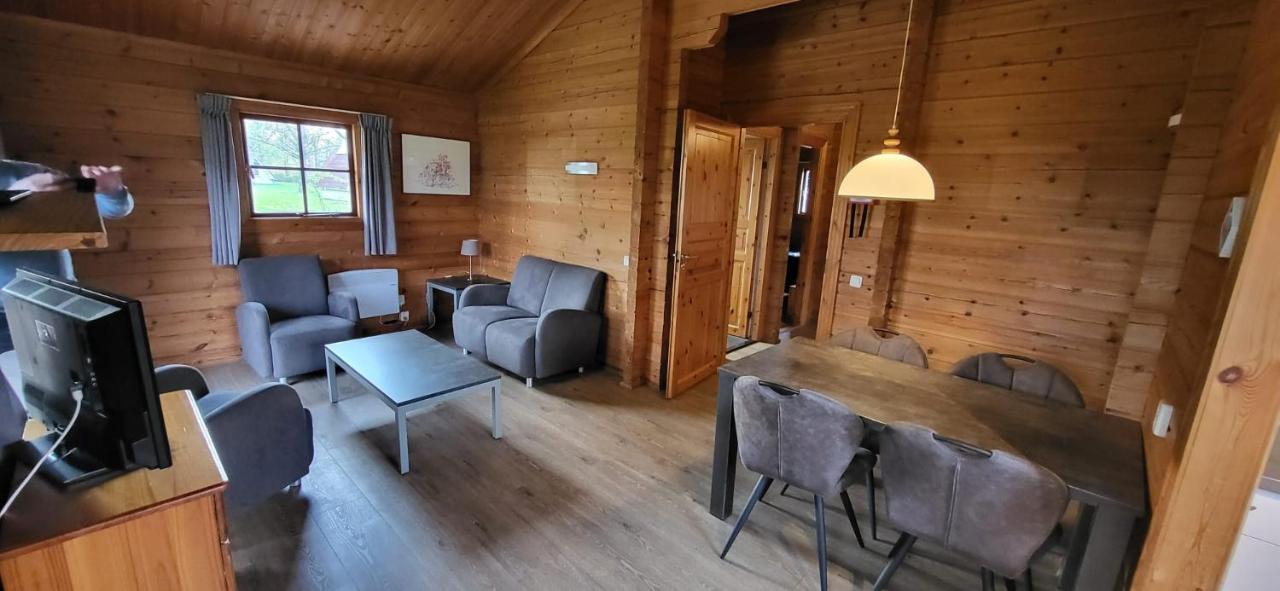 Wellness Bungalow Uppsala Gramsbergen Buitenkant foto